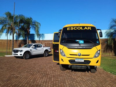 Reforço na Saúde e Educação: Prefeitura recebe veículos do Governo do Estado